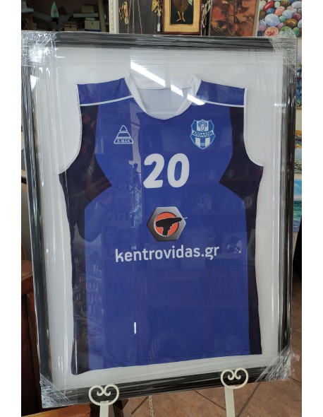 ΚΟΡΝΙΖΑΡΙΣΜΑ ΜΠΛΟΥΖΑ