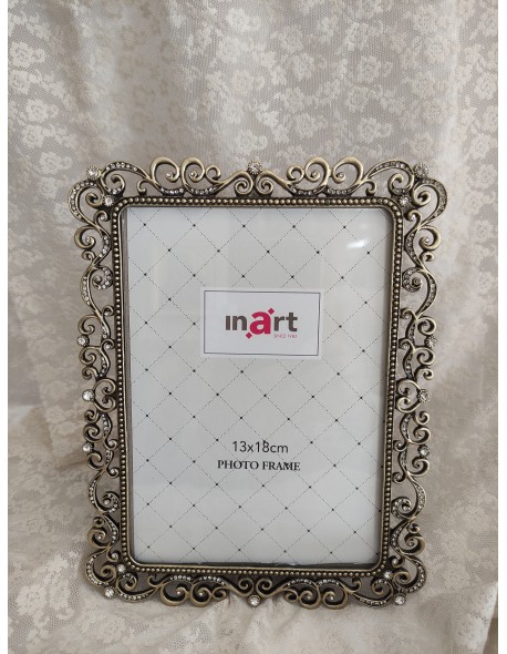 ΚΟΡΝΙΖΑ ΕΠΙΤΡΑΠΕΖΙΑ