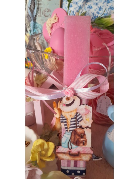 ΛΑΜΠΑΔΑ ΚΟΡΙΤΣΙ ΠΟΥ ΤΑΞΙΔΕΥΕΙ